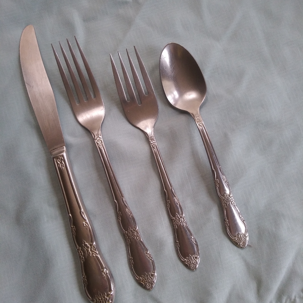 Rodgers flatware. 4 pcs. I have a ton of flatware if anyone wants to buy some.